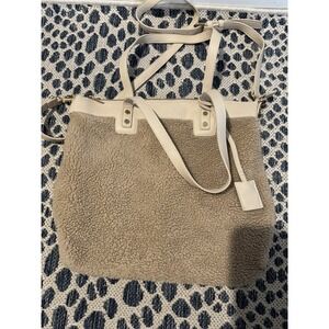 Mali And Lili Hazel High Pile Fleece Tote Bag Small Mark On Bottom